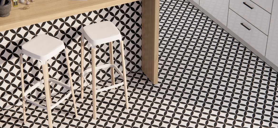 CIRCLE - Black 45x45 01